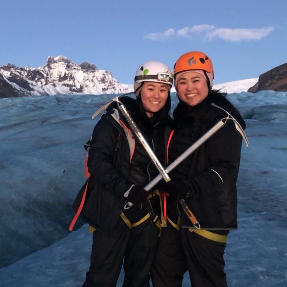 Meet your Posher, Elisa & Shera - Picture 3 of 3